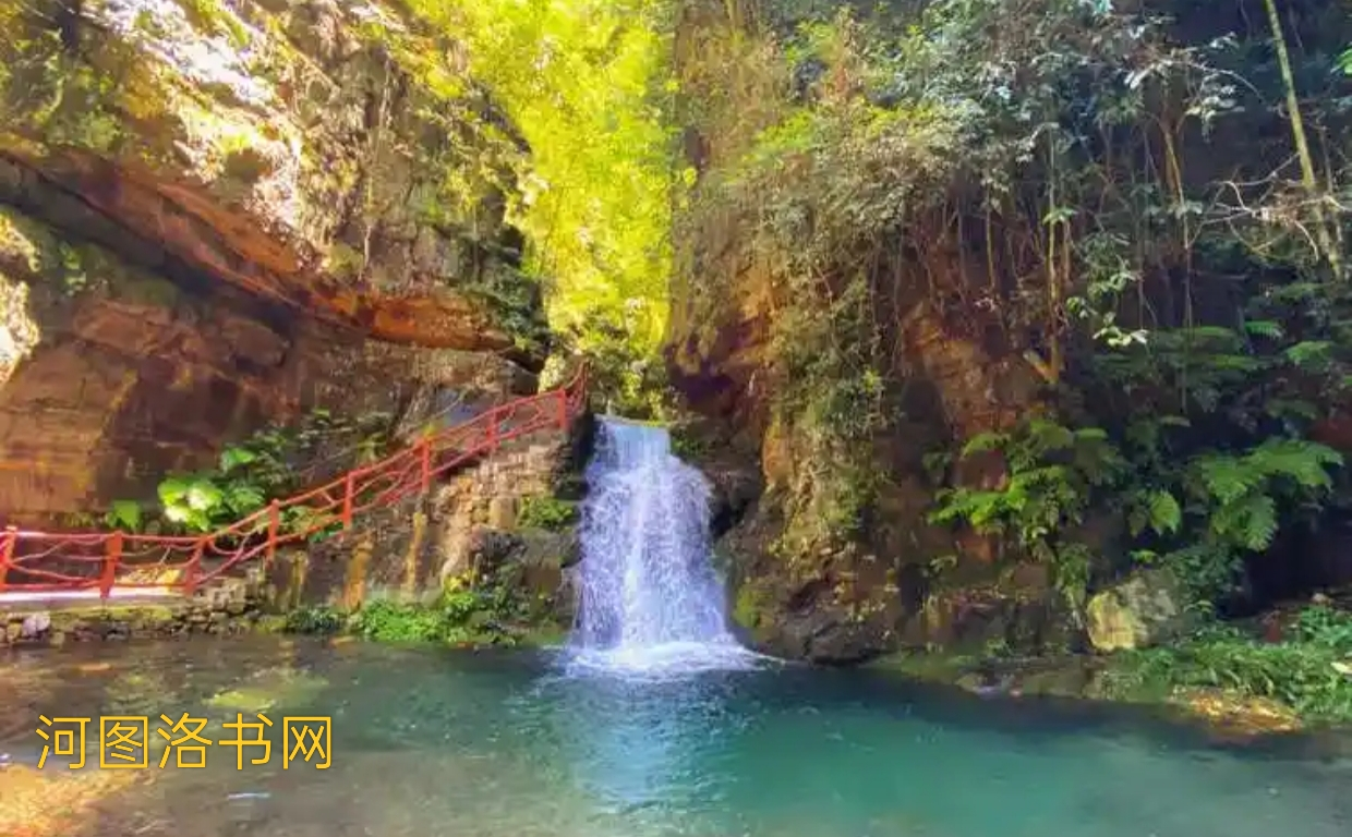 百崖大峡谷：桂中腹地的“天然氧吧”.png