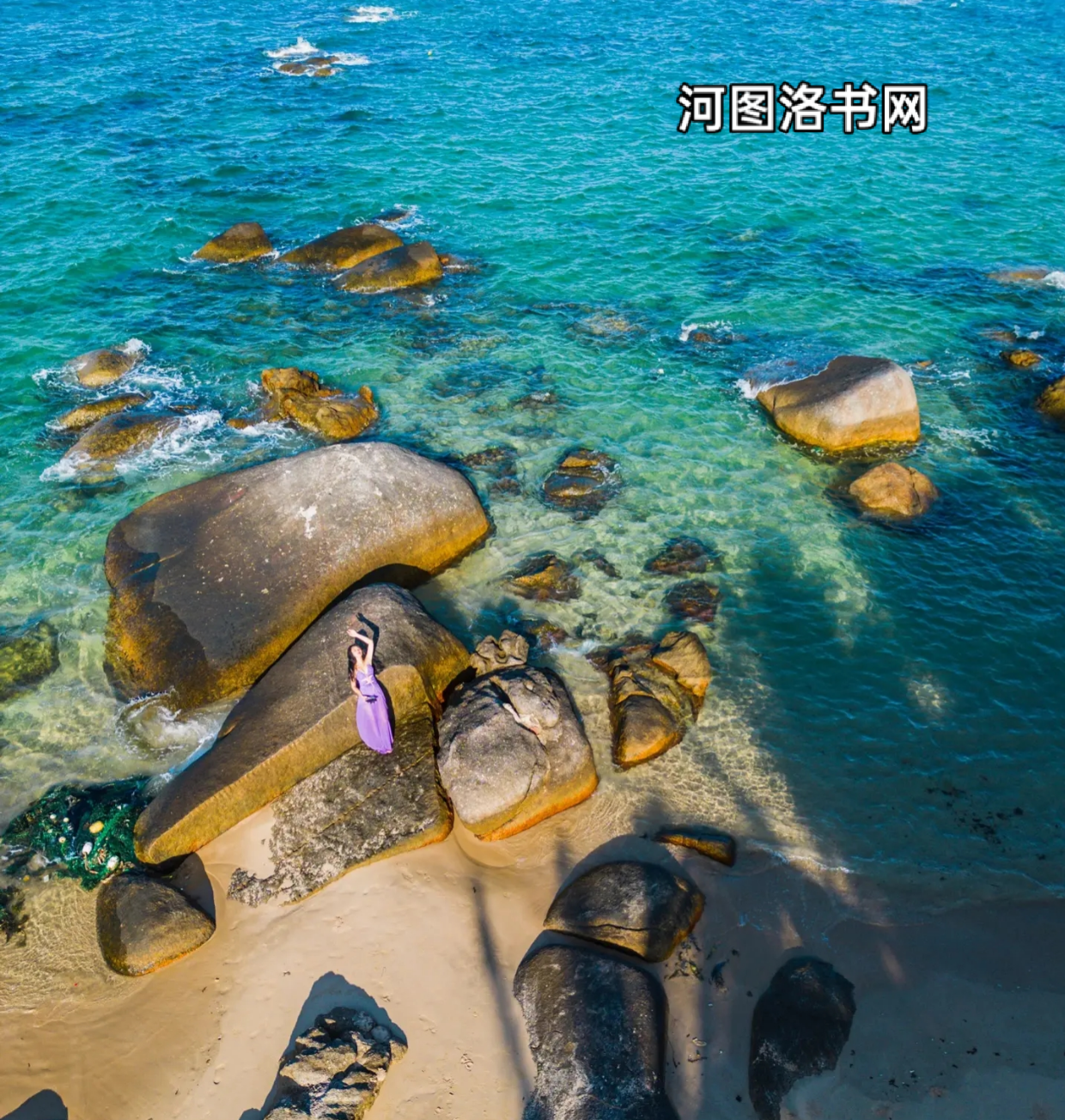 淇水湾:椰海承落日,碧海赴星河.png